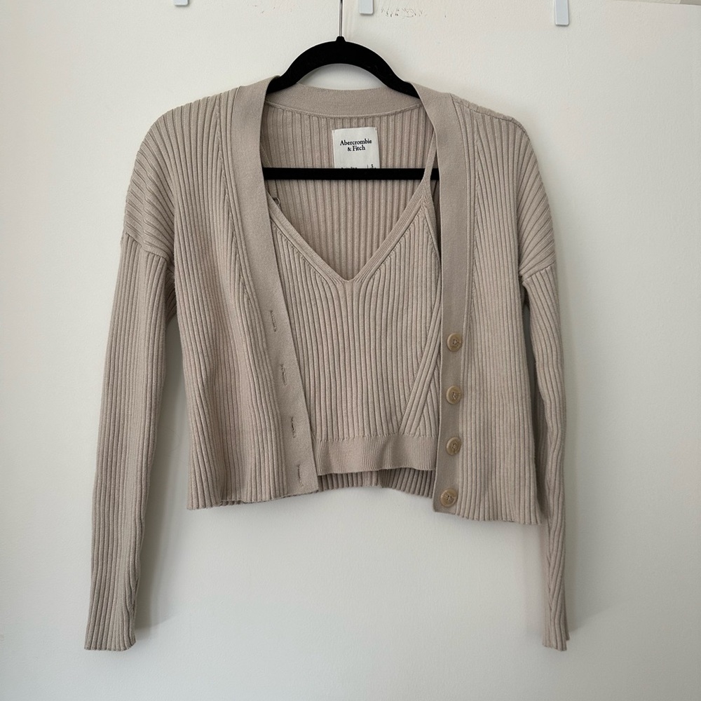 Abercrombie cropped matching set in size S